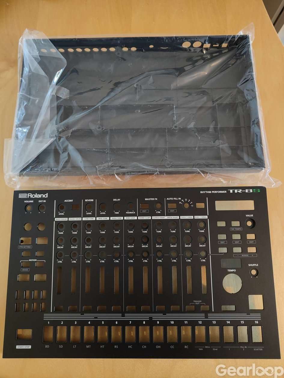 Roland TR8S Box (Obs! bara casing) - bild 2