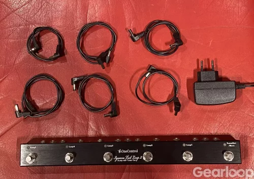 One control Iguana Tail Loop 2 Switcher