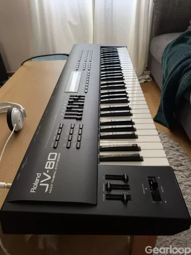 Roland JV-80 Annonsen tas bort 24/3.