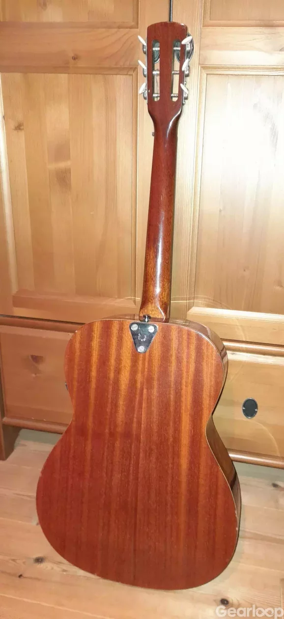 Crucianelli akustisk gitarr. - bild 2