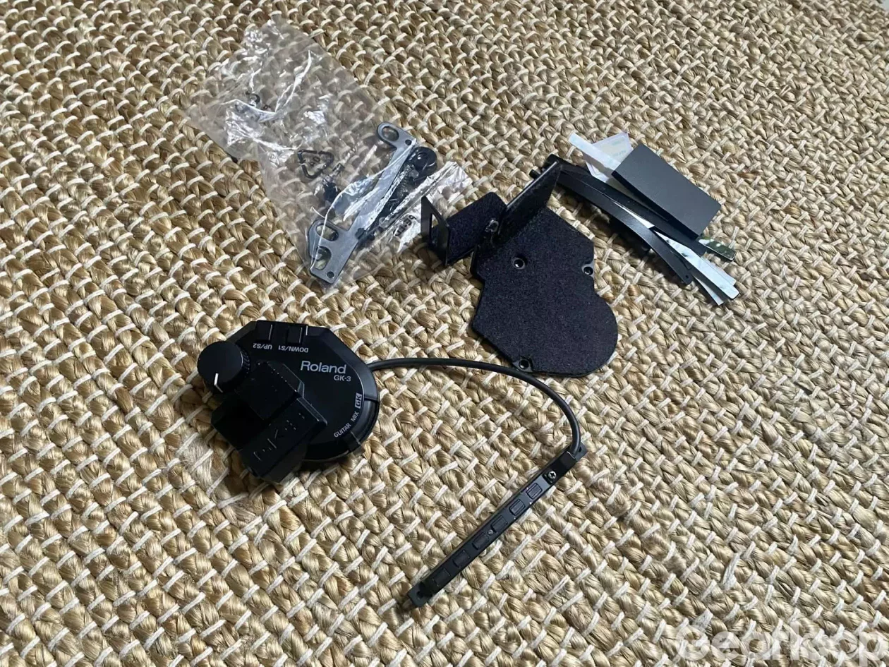 Boss SY-1000 + Roland GK-3 + Roland GKC-5 - bild 2