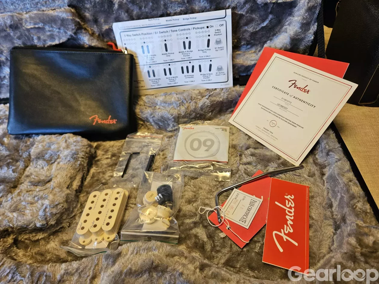 Fender Stratocaser Ultra - bild 2