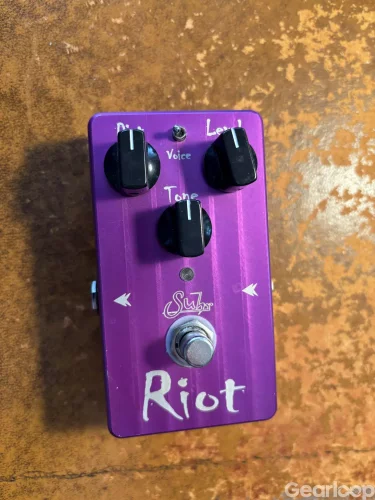 Suhr Riot