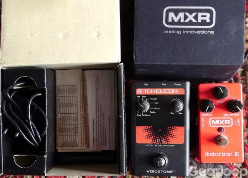 mxr distortion III + TC  Helicon Voicetone