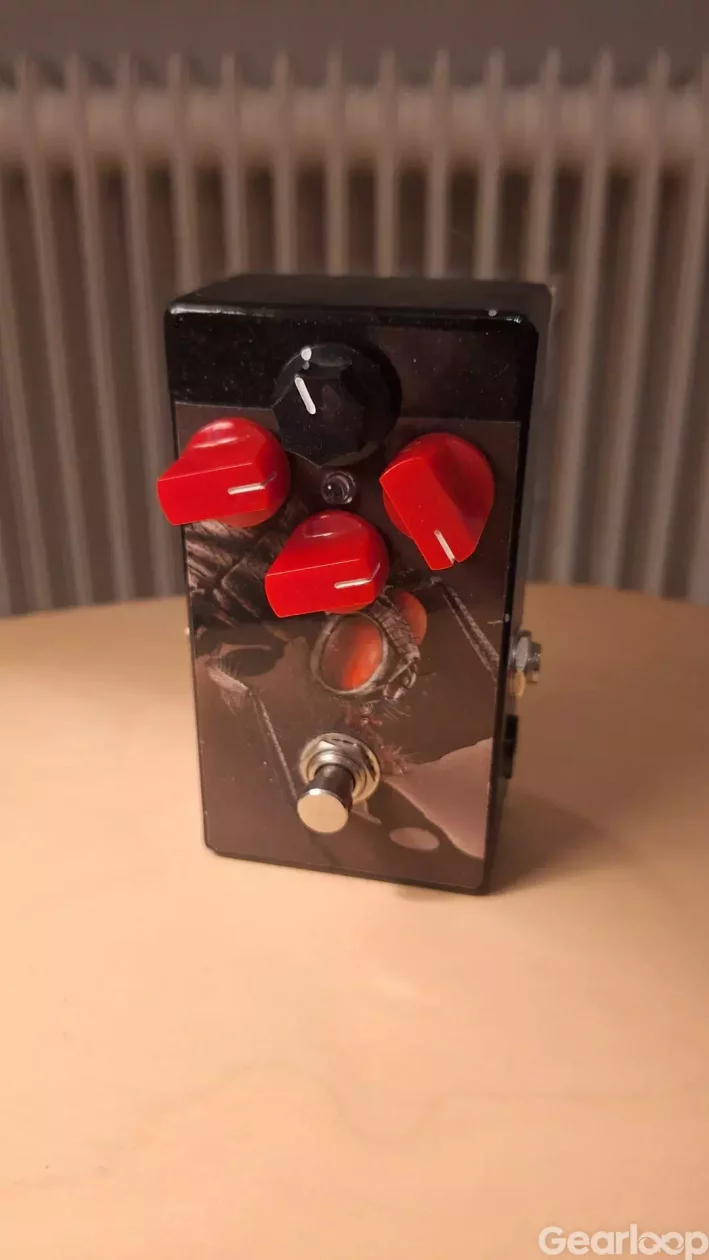 Två fuzzpedaler i Big Muff-stil - bild 2