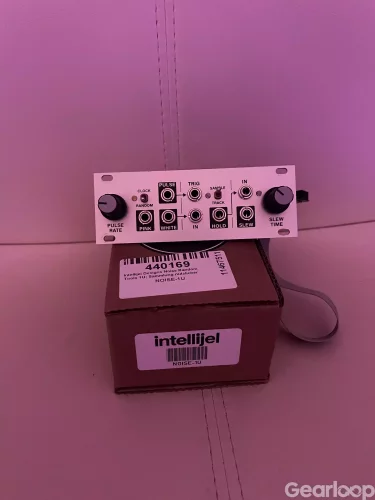 Intellijel 1U Random Noise Tool