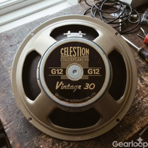 Celestion Vintage 30 16 ohm mot 8 ohm