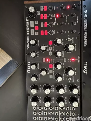 Subharmonicon mot Mother-32