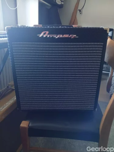 Ampeg Rocket Bass