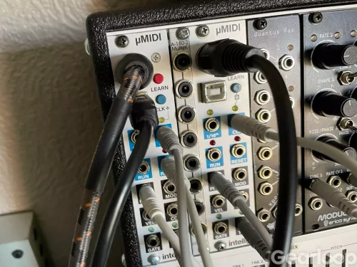 Intelliljel uMidi 3U - finns två