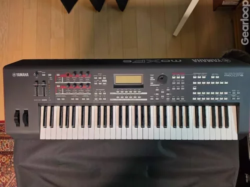 Yamaha MOXF6