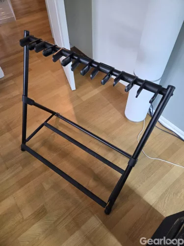 Gravity ställ för 7 gitarrer