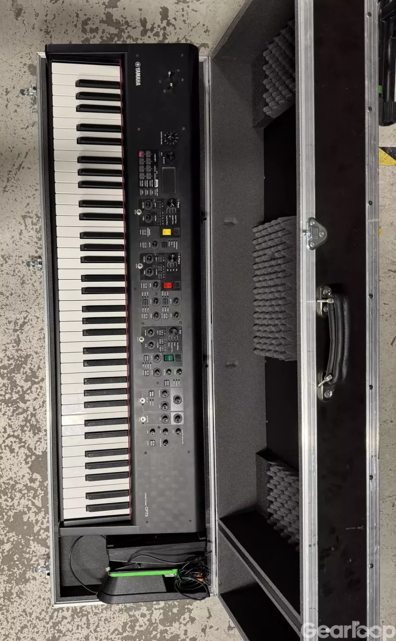 Yamaha CP73 w case - bild 2