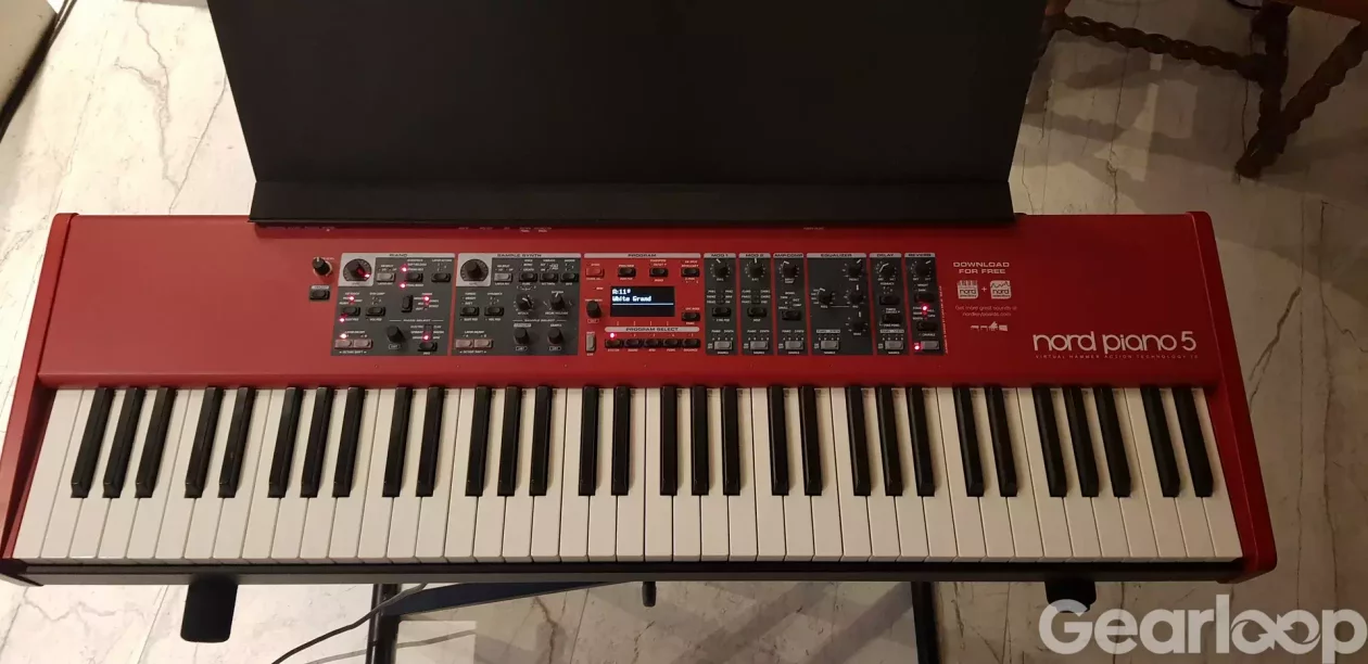 Nord Piano 5, 73 keys + notställ - bild 3