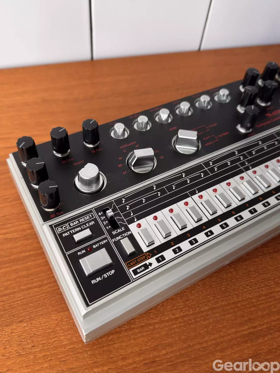 Roland TR-608 (moddad TR-606!) - bild 2