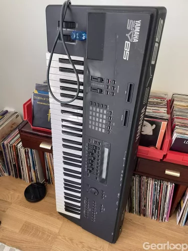 Yamaha SY85 med Gotek Floppy Emulator (USB)