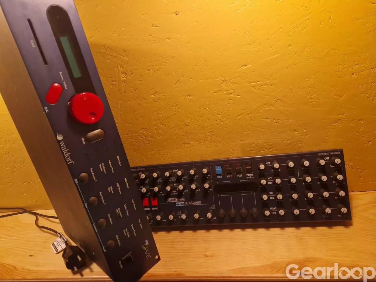 STUDIO REA (Akai s950, Waldorf MicroWave 1 Rev A) - bild 2