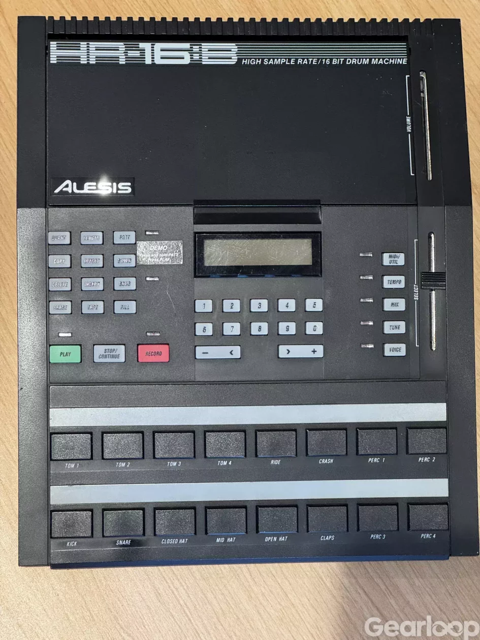 Alesis MMT-8 + HR-16B (svart) – klassisk bundle bundle - bild 2