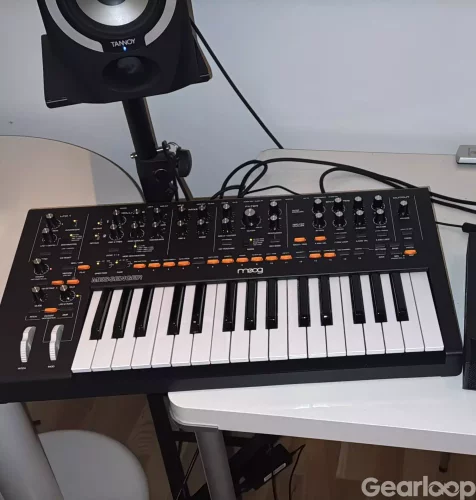 Moog Messenger