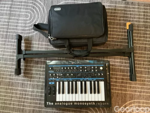 Novation Bass Station 2 + soft case och keyboard-stativ