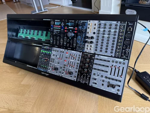 Behringer Eurorack Go Case + div Eurorack moduler