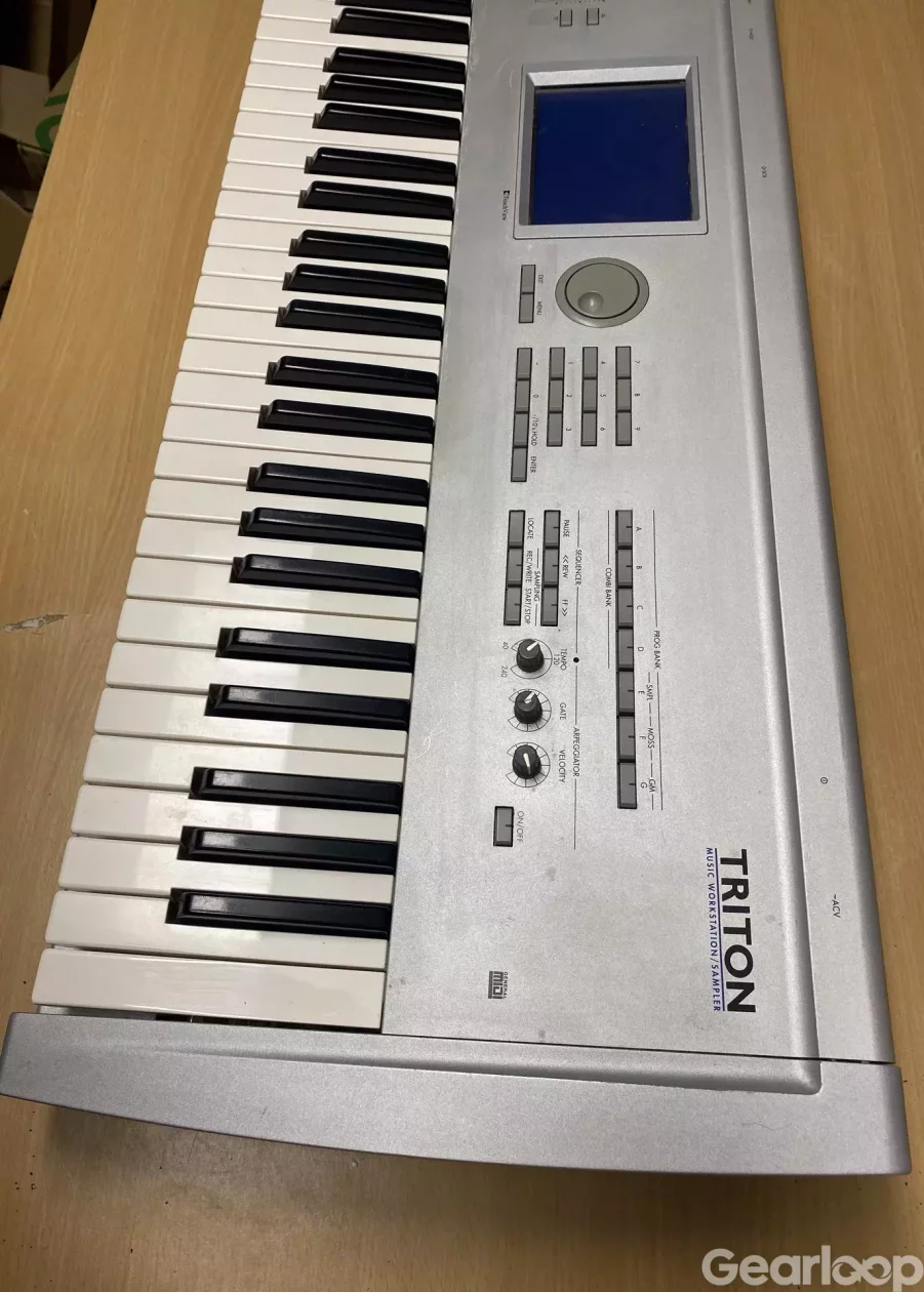 Korg Triton Classic med Pianos Expansion - bild 1