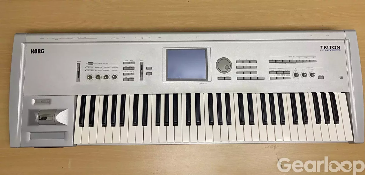 Korg Triton Classic med Pianos Expansion - bild 2
