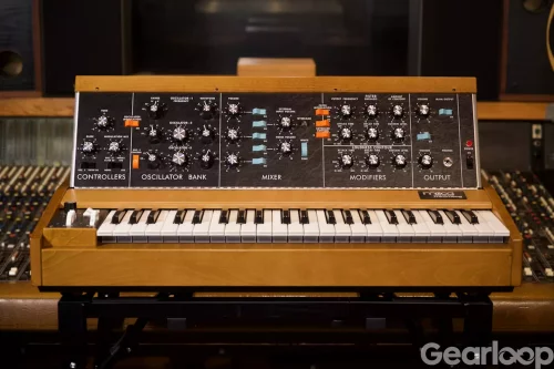 Moog Minimoog Model D Reissue + ATA case