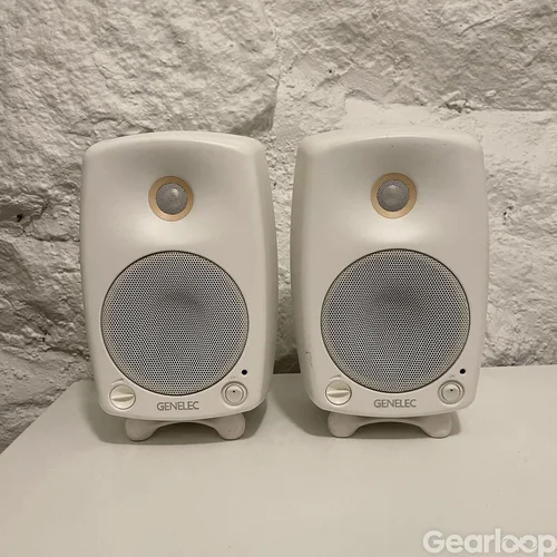 Genelec 8030A vita studio monitorer