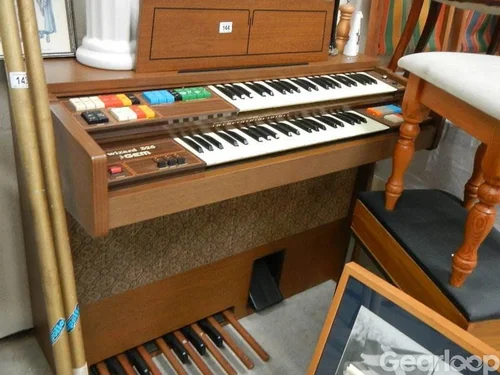 Baspedaler från GEM Wizard orgel
