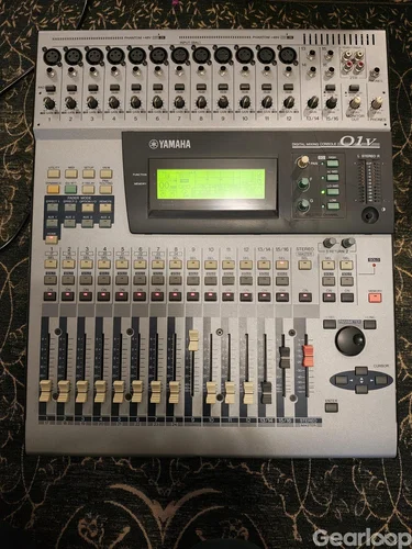 Yamaha 01v digitalmixer
