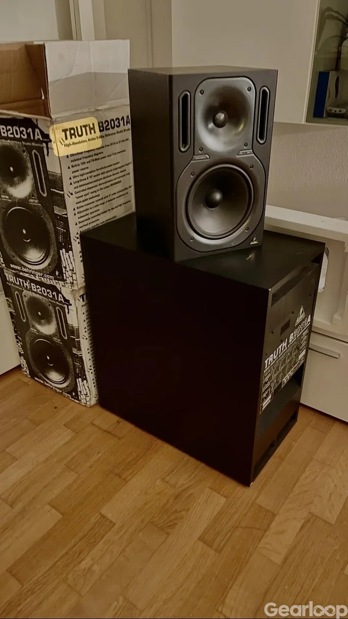 Behringer Truth B2031A + B2092A subwoofer - bild 1