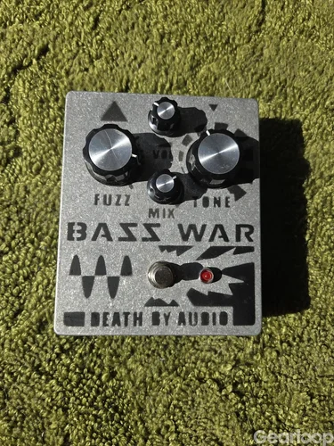 Death By Audio Bass War