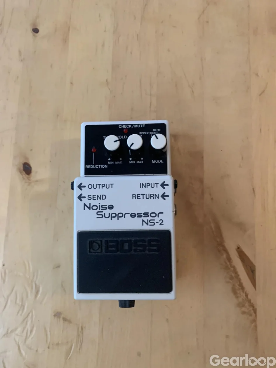 Fender Yngwie Malmsteen Overdrive och Boss NS-2 Noise Suppressor - bild 3