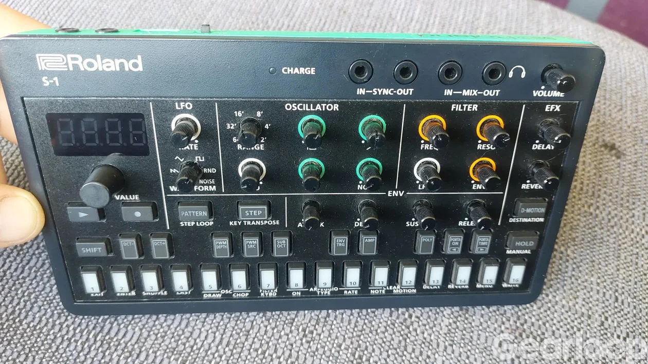 Roland S-1 - bild 1