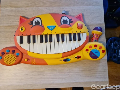 Meowsic, moddad för line