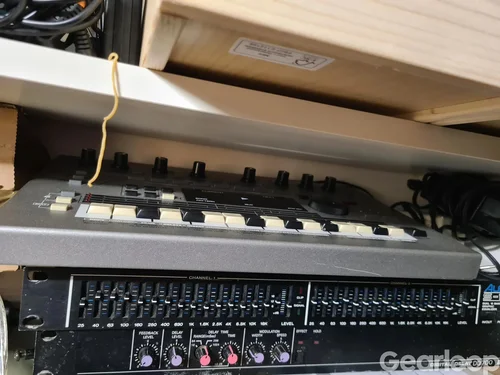 Alesis S-150