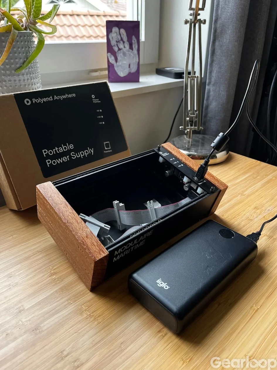 Litet case + Portabel ström + Powerbank - bild 2