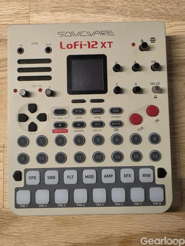 Sonicware Lofi-12 XT Retro med tillbehör