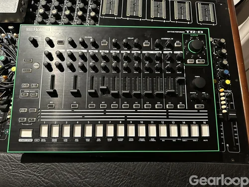 Roland TR-8 - 7x7 uppgraderad