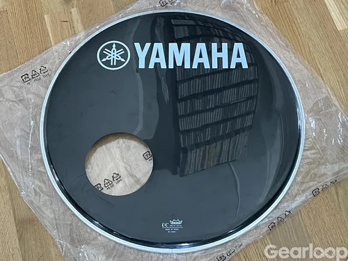 Yamaha 18” logo head