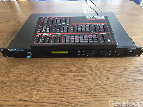 Roland MKS-50 med DT 300 v2