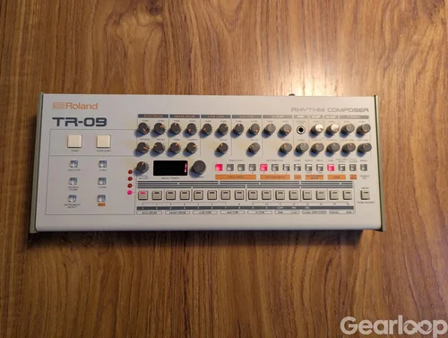 Roland TR-09