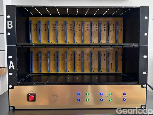 2 stycken GDIY 511 500 Series Rack 11 för totalt 22 enheter