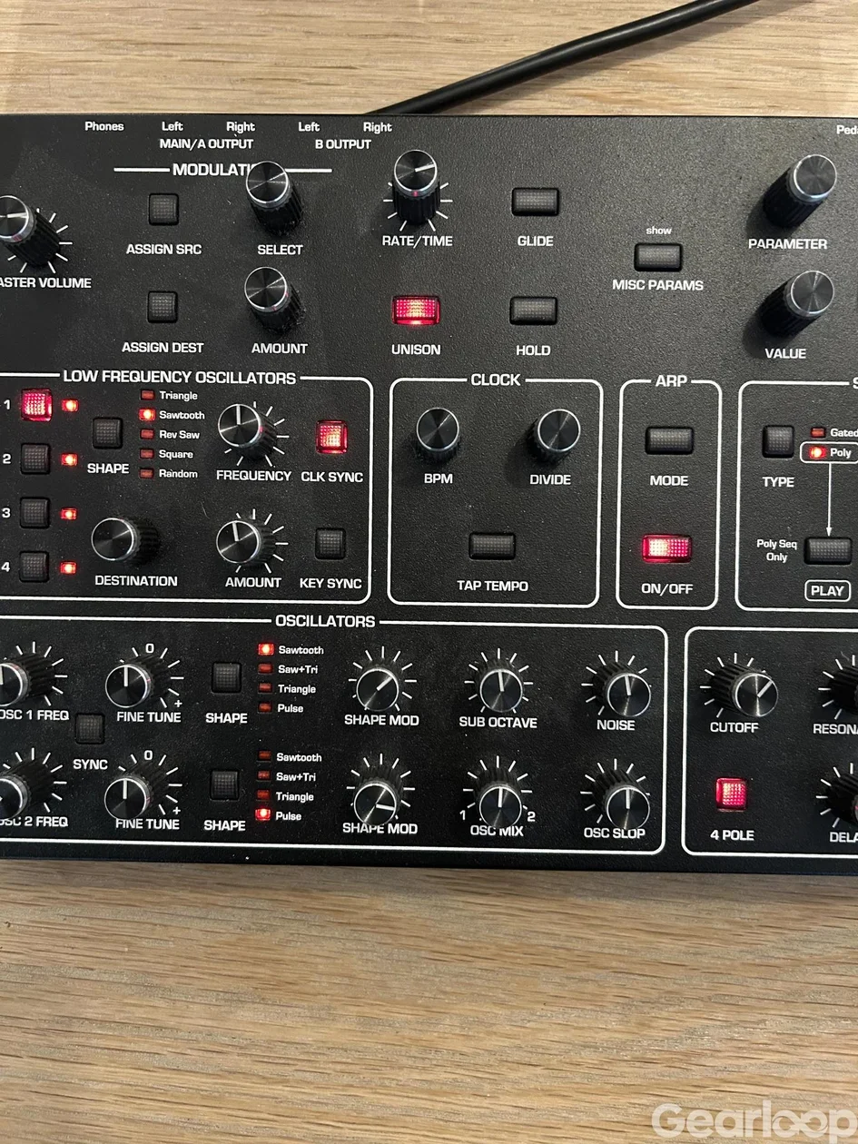 Sequential Prophet REV2 -8 Desktop Synth - bild 5