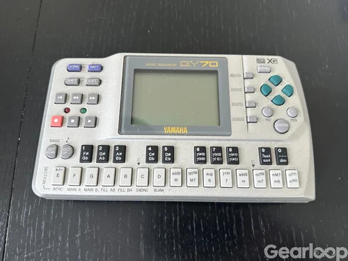 Yamaha QY70