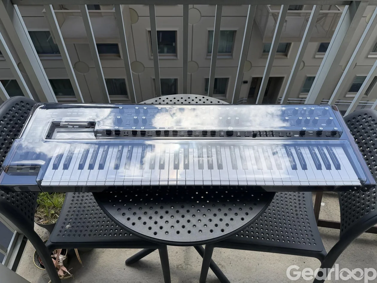 Novation Summit i nyskick, med decksaver - bild 5