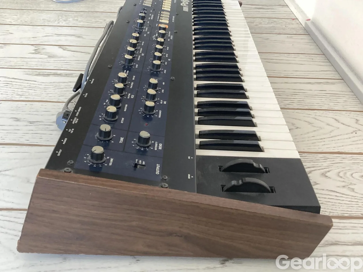 Korg polysix i bra skick - bild 4
