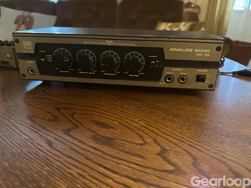 Roland DC-10 (Analogt delay, Yngwie Malmsteens favorit)