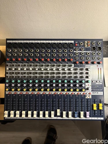 Soundcraft EFX 12